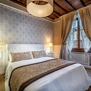 Apartment Yid Gallery Art&design In The Heart Of 