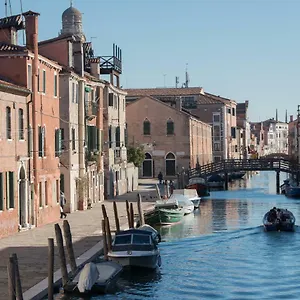 Apartment Art Painting With Canal View 